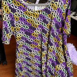 Lu Laroe, Perfect T size medium brand new with tags.